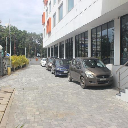 Zone By The Park Coimbatore Bagian luar foto