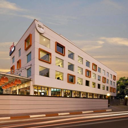 Zone By The Park Coimbatore Bagian luar foto