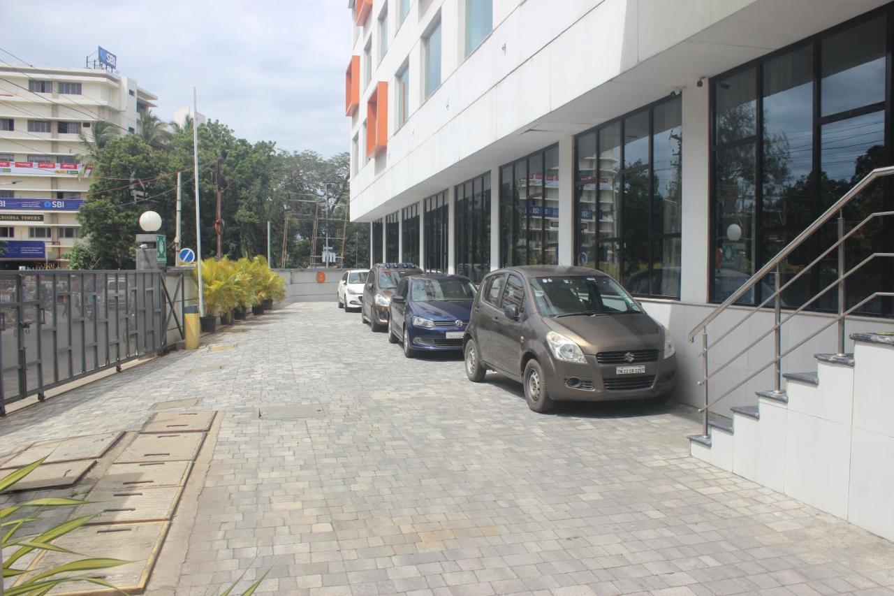 Zone By The Park Coimbatore Bagian luar foto